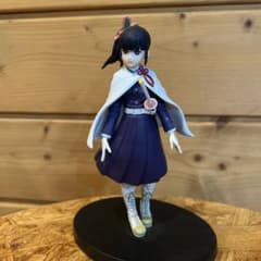 鬼滅の刃 栗花落カナヲ フィギュアのサムネイル