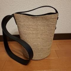 北欧暮らしの道具店　ラフィアのショルダーバッグのサムネイル