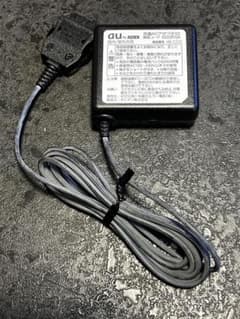 au ガラケー　充電器のサムネイル