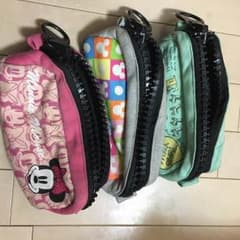 筆箱 《ボロボロのため激安》のサムネイル