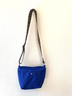 新品、未使用品　SPRUCE ショルダーバッグ ブルー レオパード柄ストラップのサムネイル