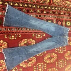 フリンジ　ブーツカットデニムパンツのサムネイル