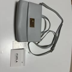 FURLA グレー ショルダーバッグのサムネイル