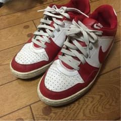 ナイキスニーカーのサムネイル
