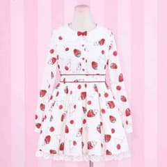 あやにゃん様専用、うさちゃんいちごワンピースのサムネイル