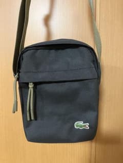LACOSTE ブラックショルダーバッグのサムネイル
