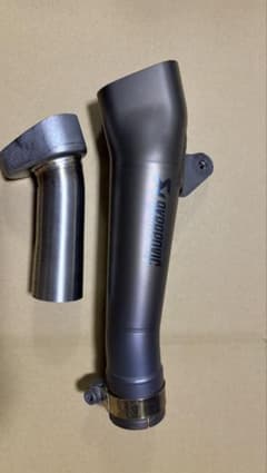 AKRAPOVIC(アクラポヴィッチ) スリップオンマフラーのサムネイル