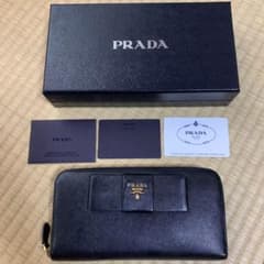 PRADA プラダ 長財布のサムネイル
