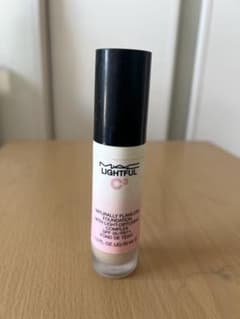 MAC ライトフル C3 リキッドファンデーション SPF35のサムネイル