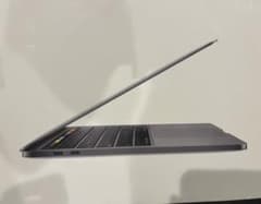 MacBook Pro 512GB 13inch 2020のサムネイル