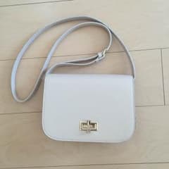 Aris様専用  Forever21 ショルダーバッグのサムネイル