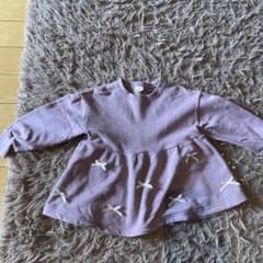 【値下げ中】リボン付き薄紫色フレアトレーナー 110cmのサムネイル