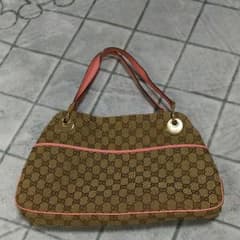GUCCI グッチのサムネイル