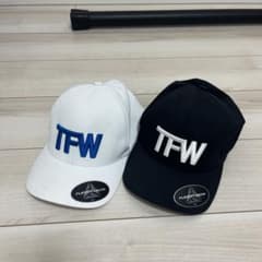 TFW49 キャップ 2点セット FLEXFIT 白 黒 S/M TFW49 キャップ 2点セット FLEXFIT 白 黒 S/M - メルカリ