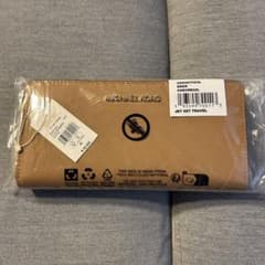MICHAEL KORS JET SET TRAVEL 長財布 ベージュのサムネイル