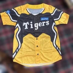 阪神タイガース ユニフォーム Joshinロゴ入り - メルカリ