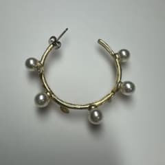 片耳ピアス　パール×ゴールドカラーのサムネイル