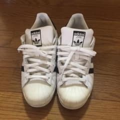 adidas スーパースターのサムネイル