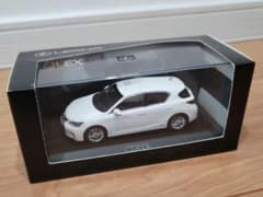 Lexus CT200h ミニカー MINICHAMPS 1/43 - メルカリ