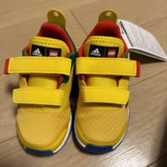 【値下げ】レア　adidas キッズスニーカー　LEGOモデルのサムネイル