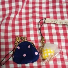 がま口ストラップと、鈴です。のサムネイル