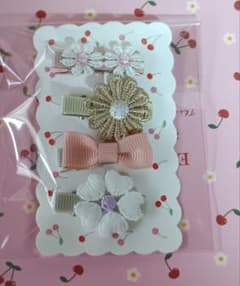 ベビーヘアピン 4点セット 花 リボンのサムネイル