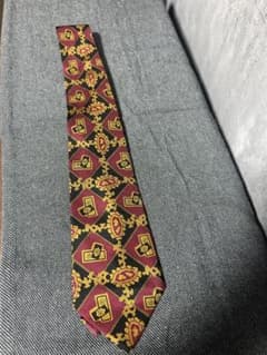 Yves Saint Laurent ネクタイ シルク 総柄のサムネイル