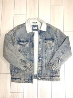 Bershka ボアデニムのサムネイル