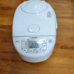 R701 ☀️ ZOJIRUSHI 圧力IH炊飯ジャー 1升（10合）炊き 19年製 NP-ZT18 ⭐ 動作確認済 ⭐ クリーニング済 R701 ☀️ ZOJIRUSHI 圧力IH炊飯ジャー 1升（10合）炊き 19年製 NP