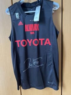 アルバルク東京 ユニフォーム ザックバランスキー選手サイン入りのサムネイル