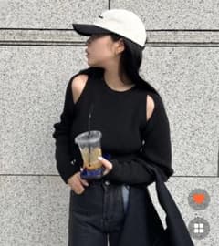 nugu ショルダーカットアウトニットのサムネイル