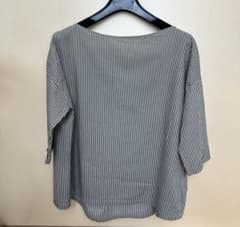 美品　MELROSEメルローズLiesse（リエス） ストライプ　プルオーバーのサムネイル