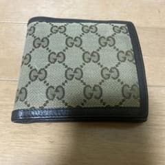GUCCI 二つ折り財布のサムネイル