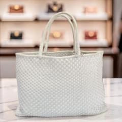 ✨美品✨アンテプリマ イントレッチオ ハンドバッグ ホワイト✨光沢 