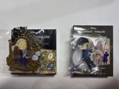 ツイステッドワンダーランド アクリルスタンド チャーム セットのサムネイル
