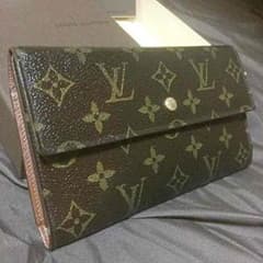 新品同様！ヴィトン長財布のサムネイル