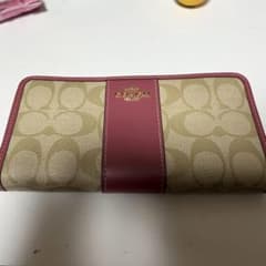 COACH長財布のサムネイル