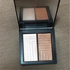 ナーズ デュアルインテンシティブラッシュ 5504のサムネイル