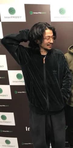 美品✨adidas アディダス ベロアジャージ 常田大希 白黒古着 人気のベロア‼️】adidas ベロアジャージ XL 黒 白 常田大希 古着