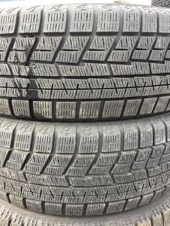 バリ溝 215/60R17 ヨコハマ スタッドレスタイヤ 2本 北海道札幌発 