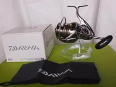 ダイワ 12 LUVIAS 3012H スピニングリール・・ 中古美品 - メルカリ