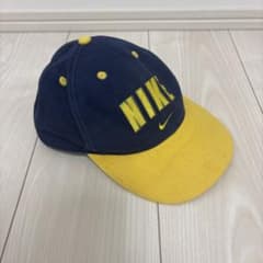 NIKE キャップ ネイビー イエロー 刺繍ロゴ キッズキャップ 子ども用帽子のサムネイル