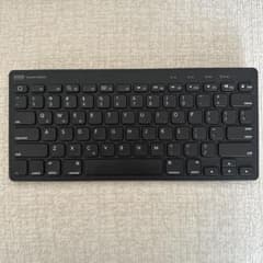 美品　SANWA Bluetoothキーボード skb-bt28bkのサムネイル
