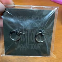 ワンワンオクロック　ONEOKROCK Ambitionsツアーグッズ　ピアスのサムネイル