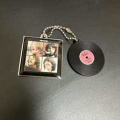 ビートルズ　レコードキーホルダーのサムネイル