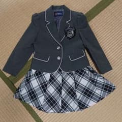 女の子 130cm フォーマル スーツ ジャケット スカートのサムネイル