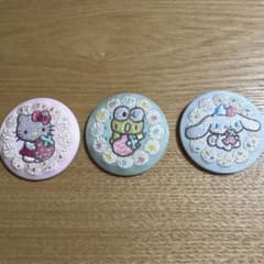 サンリオキャラクターズ　刺繍缶バッジ　３点セットのサムネイル