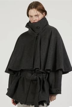 新品sold out PRANKPROJECTダークグレー ケープスタイルコートのサムネイル