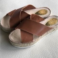 値下げ↓★美品★ ジュード サンダル / ブラウン / 本革 【23〜23.5】のサムネイル