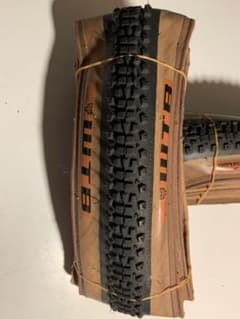 wtb  CROSS BOSS 700 35c  タイヤのサムネイル